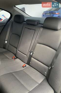 Седан BMW 5 Series 2016 в 