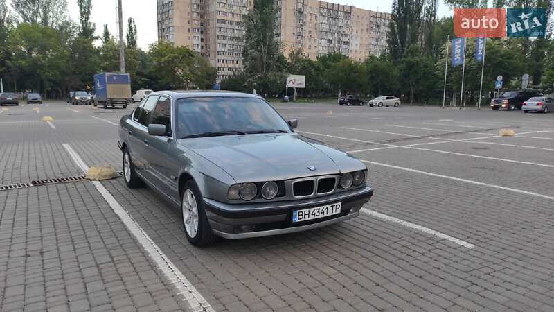 Седан BMW 5 Series 1992 в Одесі