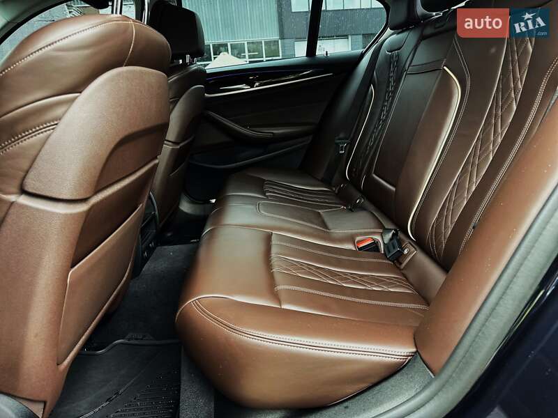 Седан BMW 5 Series 2016 в Києві