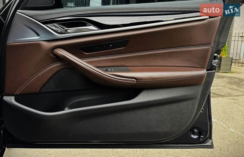 Седан BMW 5 Series 2016 в Києві