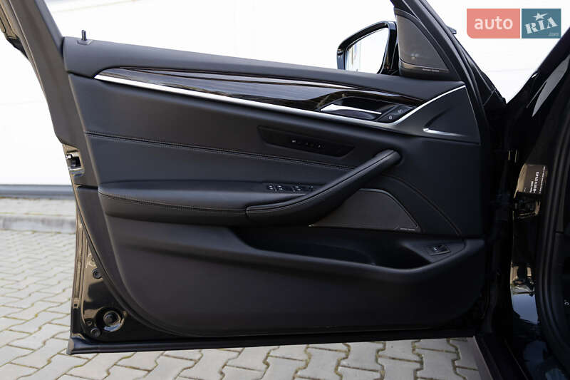 Седан BMW 5 Series 2018 в Луцьку