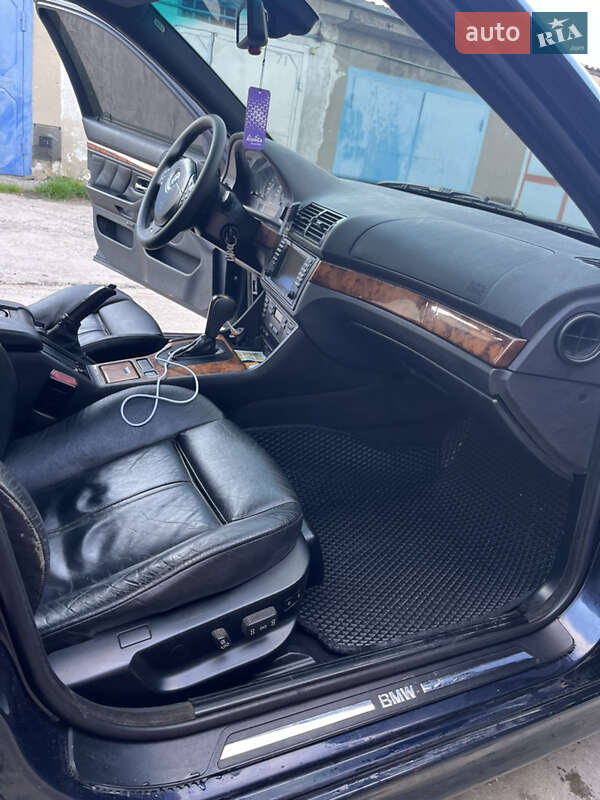 Универсал BMW 5 Series 2001 в Новоднестровске