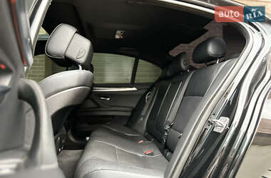 Седан BMW 5 Series 2012 в 