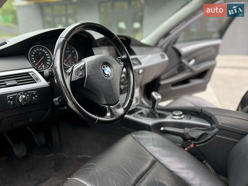 Седан BMW 5 Series 2007 в Новояворовске