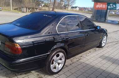 Седан BMW 5 Series 2000 в 