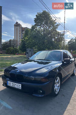 Седан BMW 5 Series 2000 в Кривом Роге