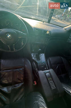 Седан BMW 5 Series 2002 в 
