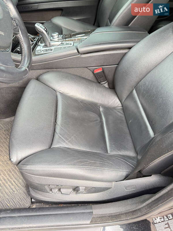 Седан BMW 5 Series 2012 в Києві фото 17 Седан BMW 5 Series 2012 в Києві