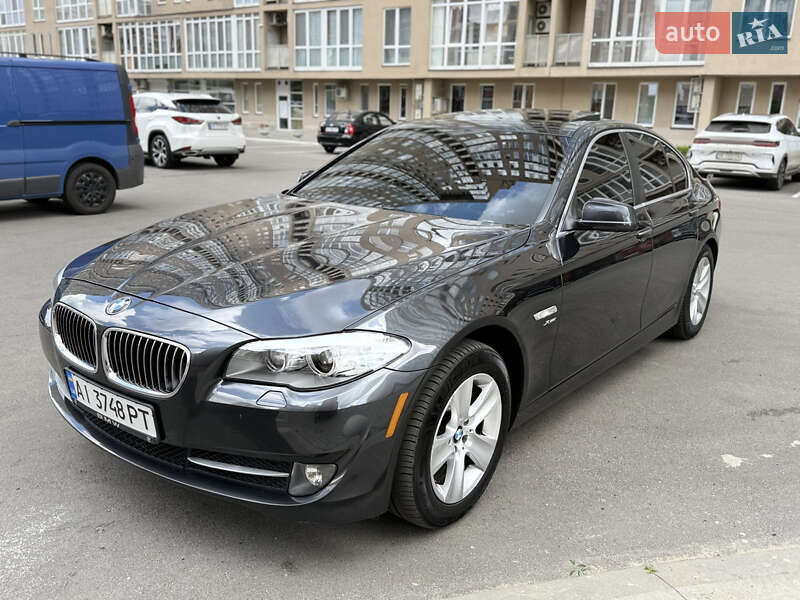 Седан BMW 5 Series 2012 в 
