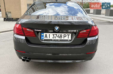 Седан BMW 5 Series 2012 в 