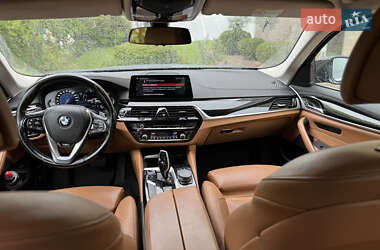 Седан BMW 5 Series 2019 в 