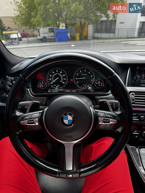 Седан BMW 5 Series 2015 в Львові