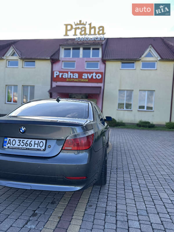 Седан BMW 5 Series 2004 в Іршаві