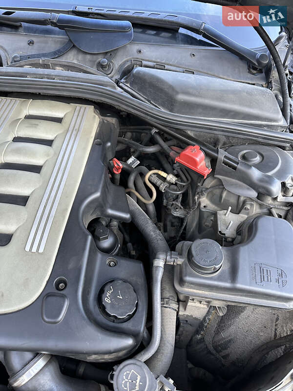 Седан BMW 5 Series 2004 в Іршаві