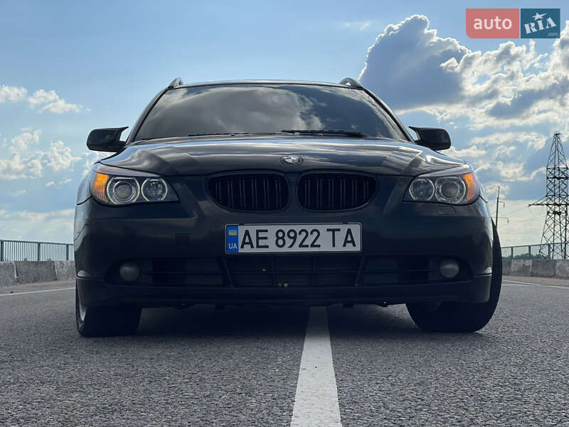 BMW 5 Series 2004