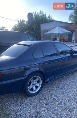 Седан BMW 5 Series 2001 в 