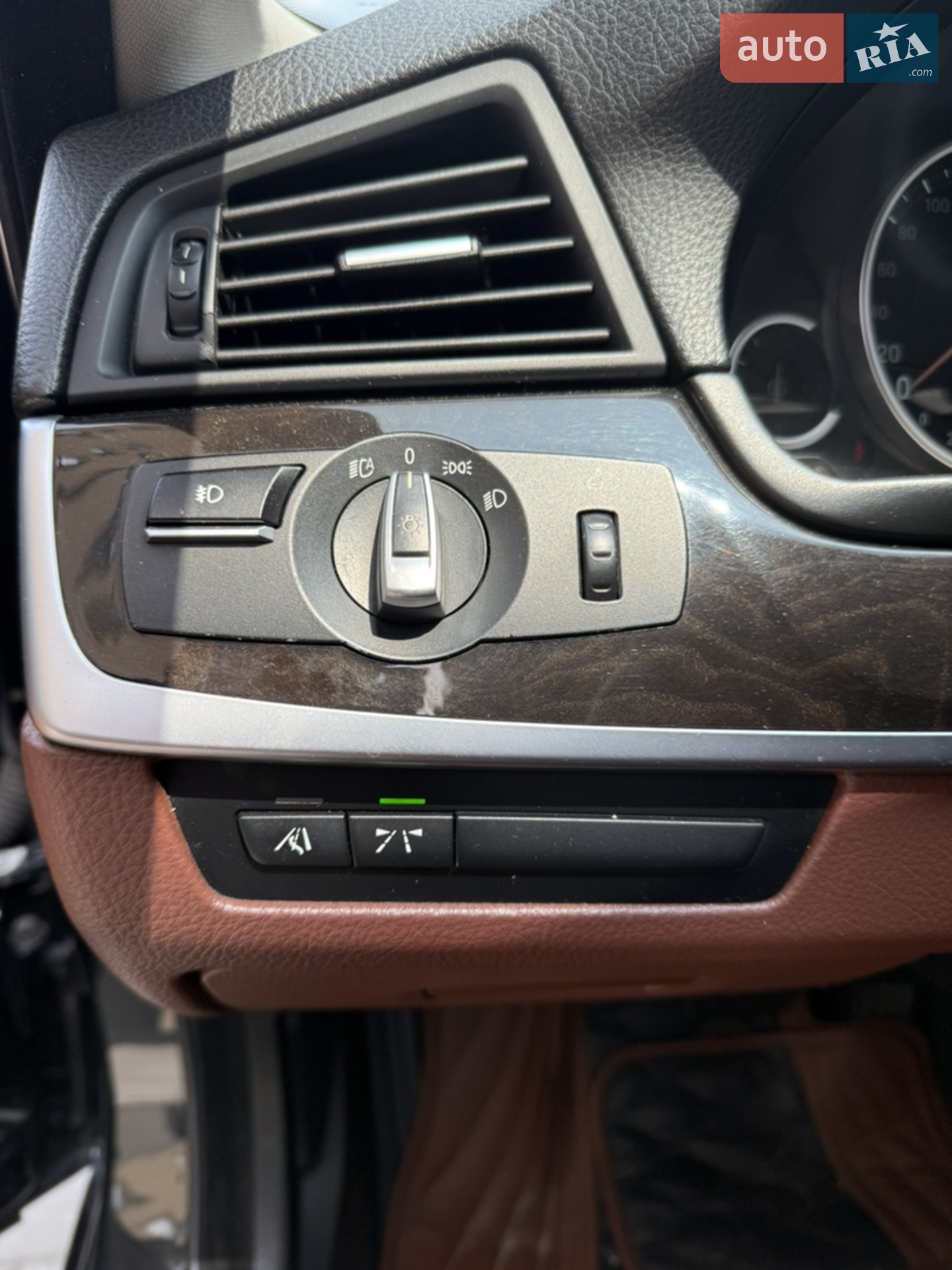 2010 BMW 5er - мініатюра 18