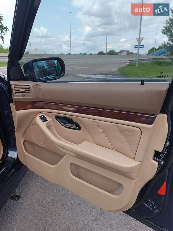 Універсал BMW 5 Series 2002 в Києві