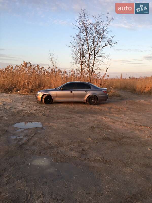 Седан BMW 5 Series 2007 в Николаеве