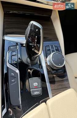 Седан BMW 5 Series 2017 в 