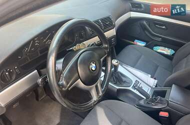 Седан BMW 5 Series 2000 в 