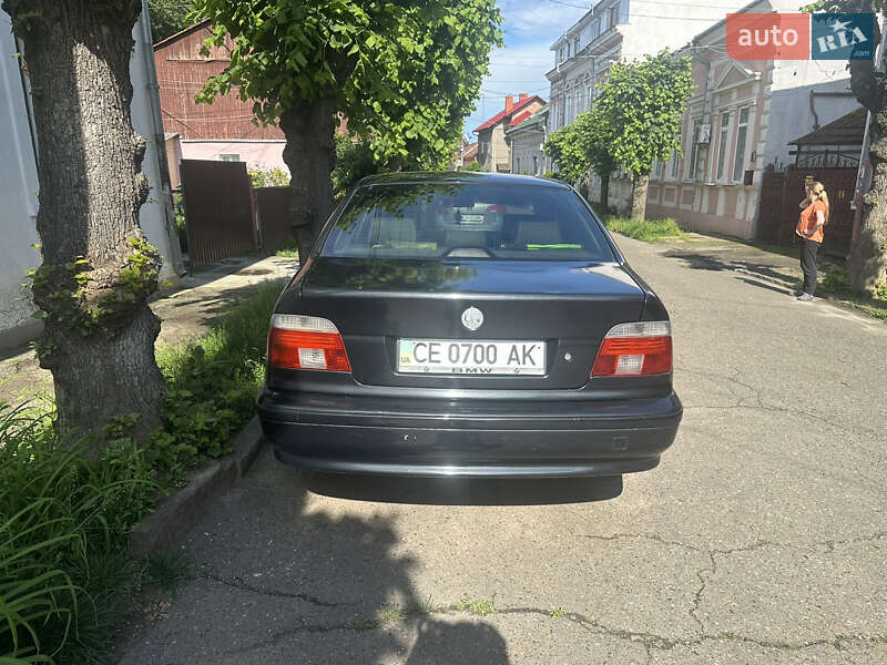 Седан BMW 5 Series 2000 в Черновцах