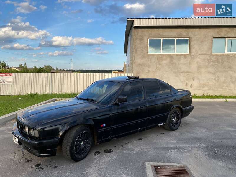 Седан BMW 5 Series 1990 в 