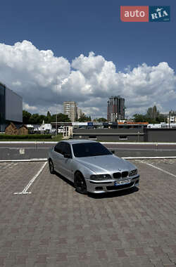 Седан BMW 5 Series 2002 в 