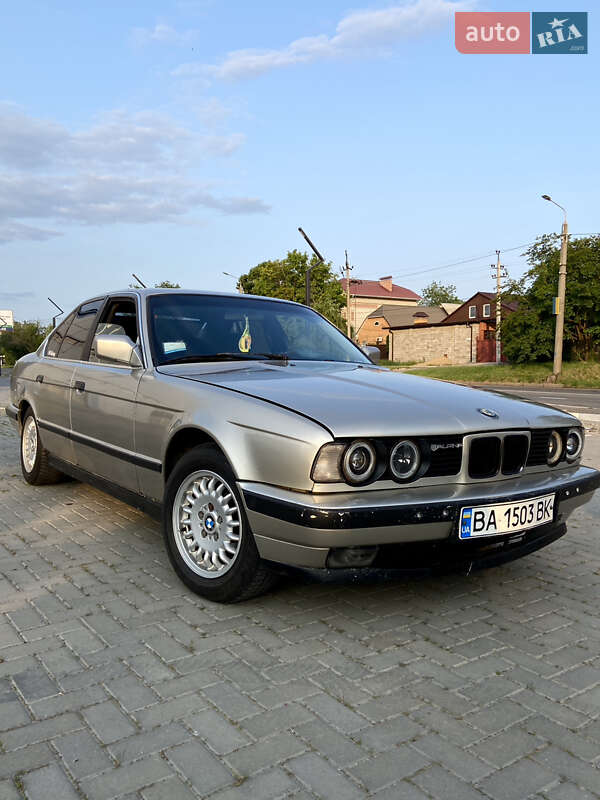 Седан BMW 5 Series 1990 в 