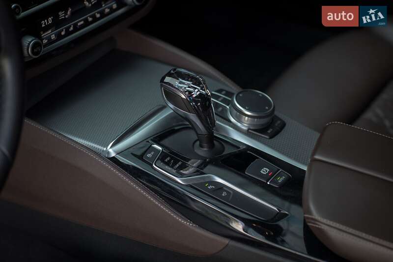 Седан BMW 5 Series 2018 в Киеве