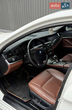 Седан BMW 5 Series 2012 в 