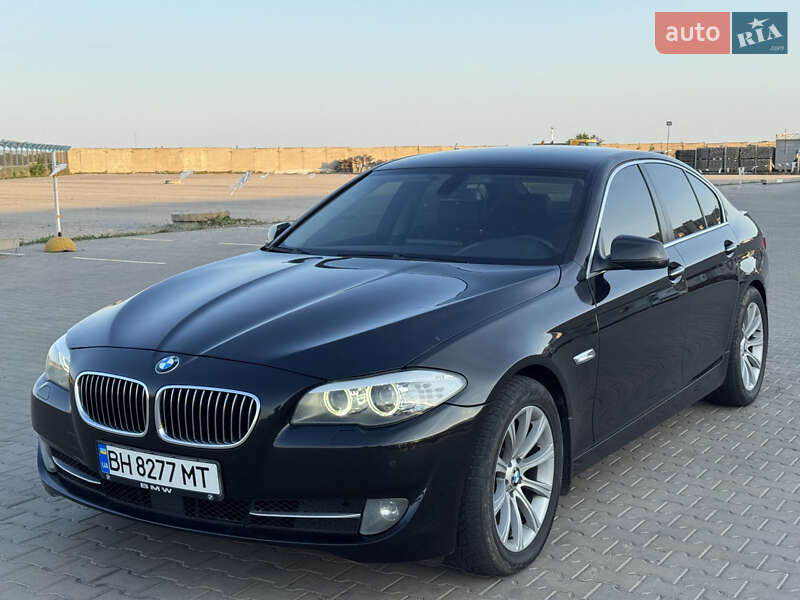 Седан BMW 5 Series 2010 в 