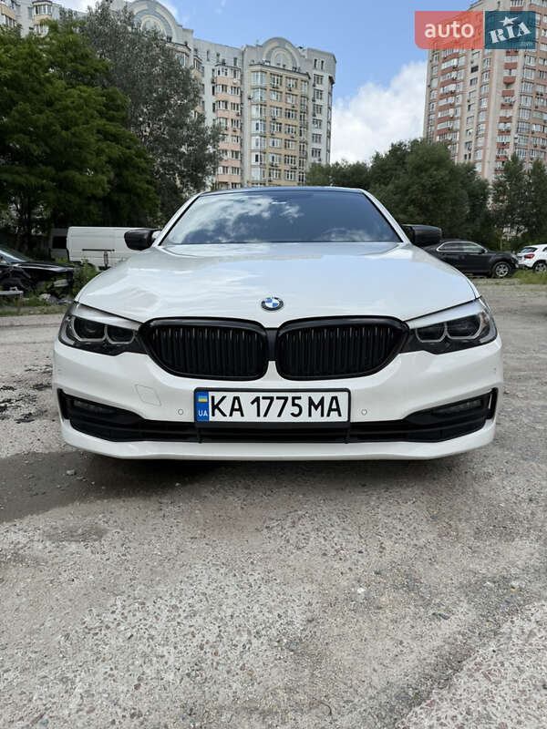 Седан BMW 5 Series 2017 в 