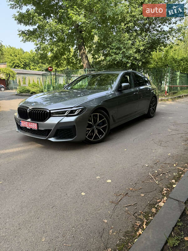 BMW 5 Series 2021