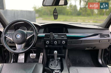 Седан BMW 5 Series 2005 в 