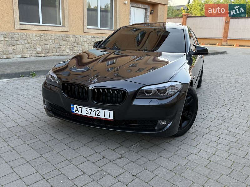 Седан BMW 5 Series 2011 в Коломые