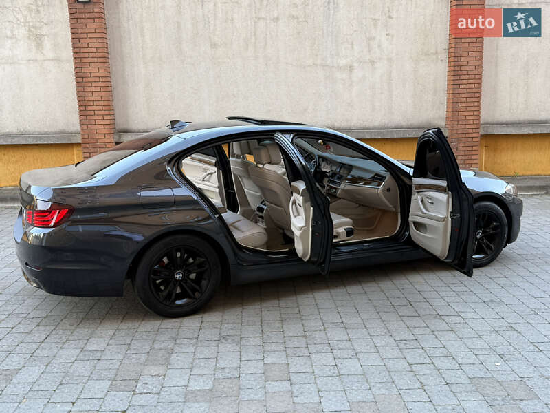 Седан BMW 5 Series 2011 в Коломые