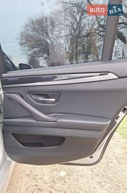 Седан BMW 5 Series 2011 в 