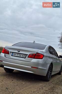 Седан BMW 5 Series 2011 в 