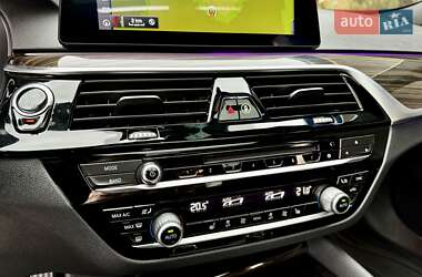 Седан BMW 5 Series 2019 в 
