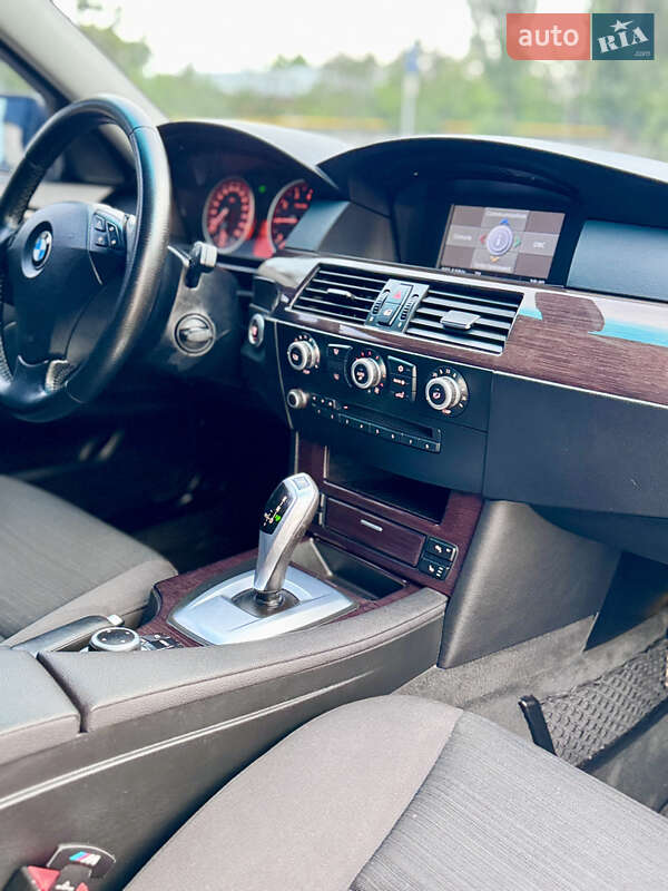 Седан BMW 5 Series 2008 в Харкові