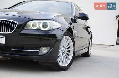 Седан BMW 5 Series 2011 в 