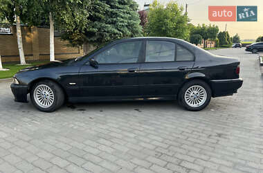 Седан BMW 5 Series 2000 в 