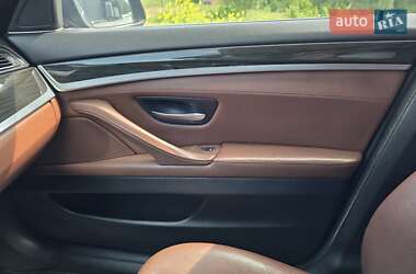 Седан BMW 5 Series 2011 в 