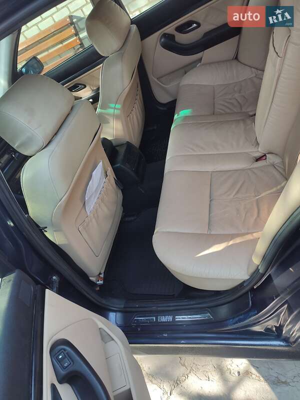Седан BMW 5 Series 1998 в Новомосковську