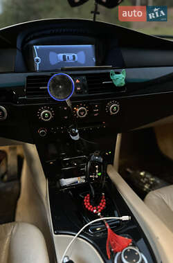 Седан BMW 5 Series 2009 в 