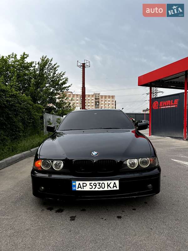 Седан BMW 5 Series 2001 в 