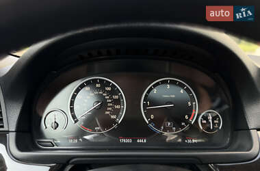Седан BMW 5 Series 2013 в 