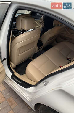 Седан BMW 5 Series 2012 в 
