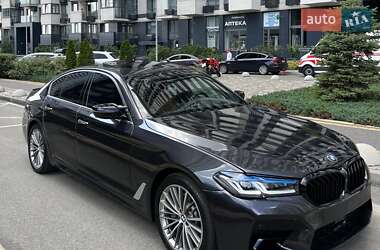 Седан BMW 5 Series 2017 в Киеве